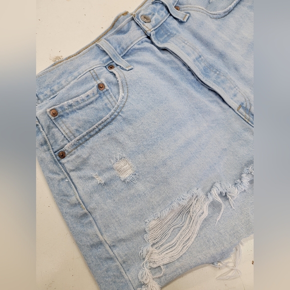 Levi's 501 Button Fly Jean Shorts - Picture 10 of 12